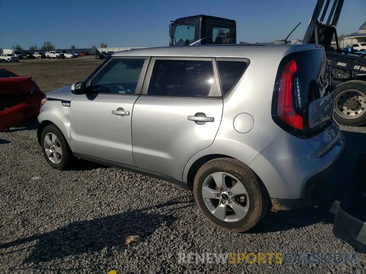 2 Фотография поврежденного автомобиля KNDJN2A29K7019528 KIA SOUL 2019