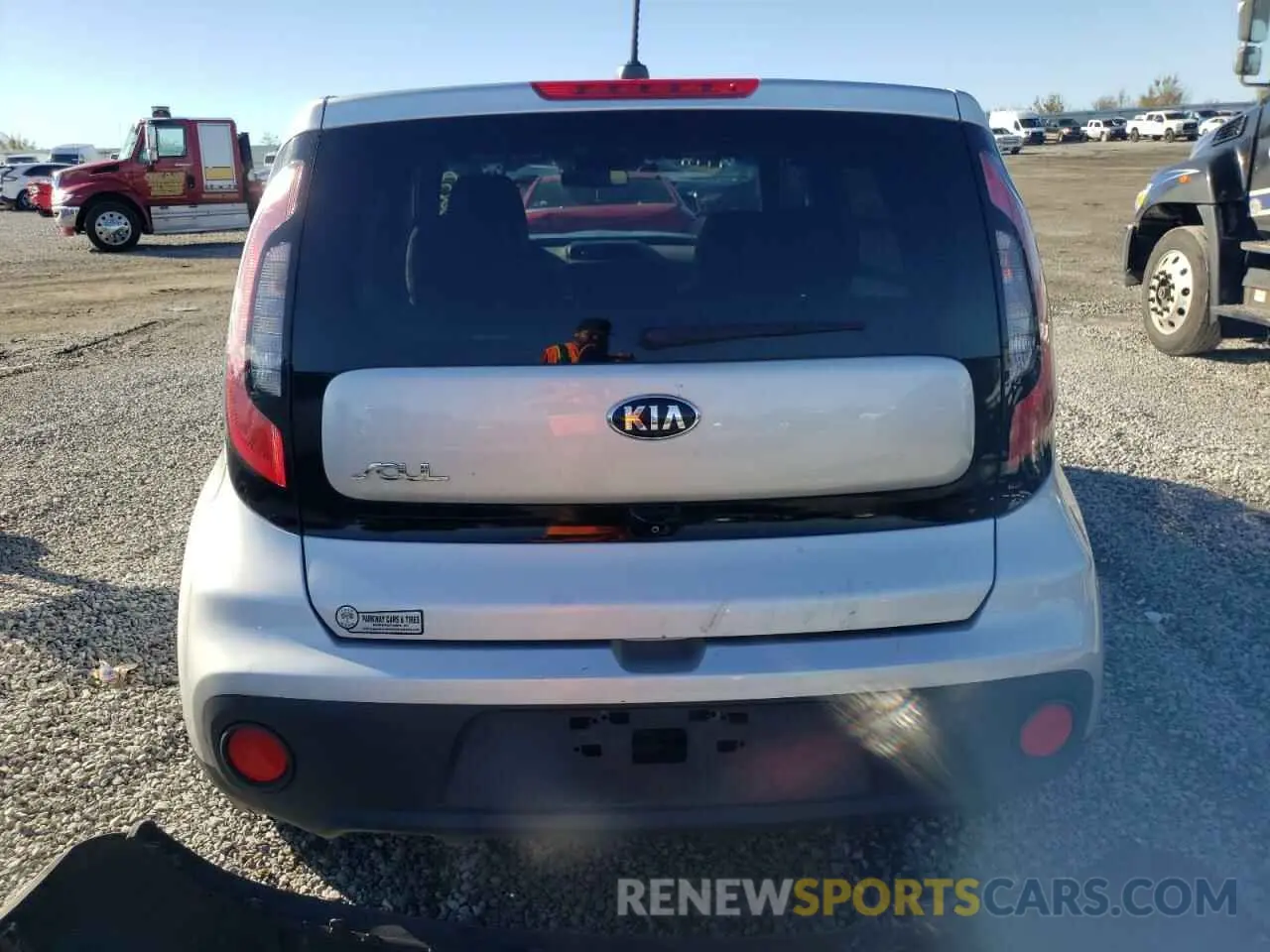 6 Фотография поврежденного автомобиля KNDJN2A29K7019528 KIA SOUL 2019