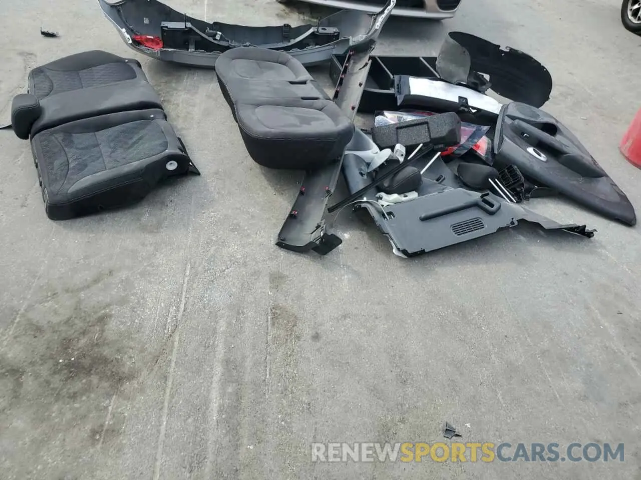13 Photograph of a damaged car KNDJN2A29K7641014 KIA SOUL 2019