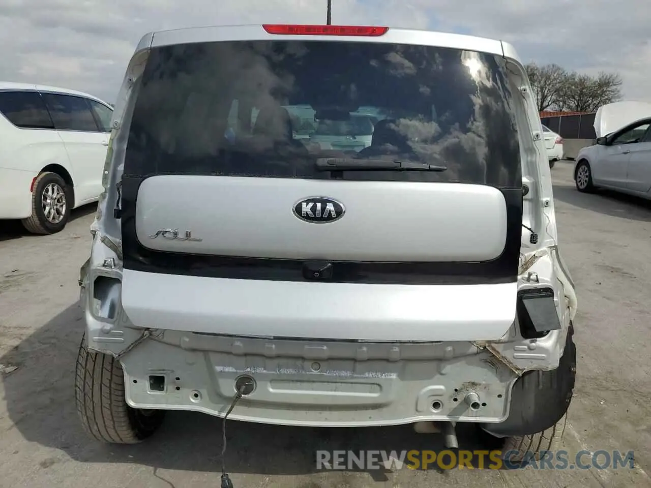 6 Photograph of a damaged car KNDJN2A29K7641014 KIA SOUL 2019