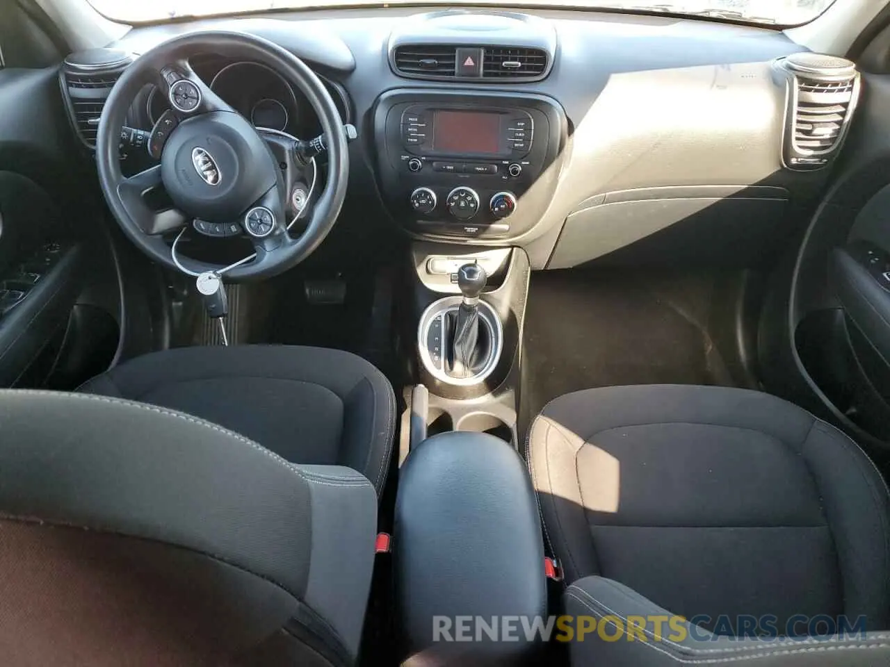 8 Photograph of a damaged car KNDJN2A2XK7678413 KIA SOUL 2019