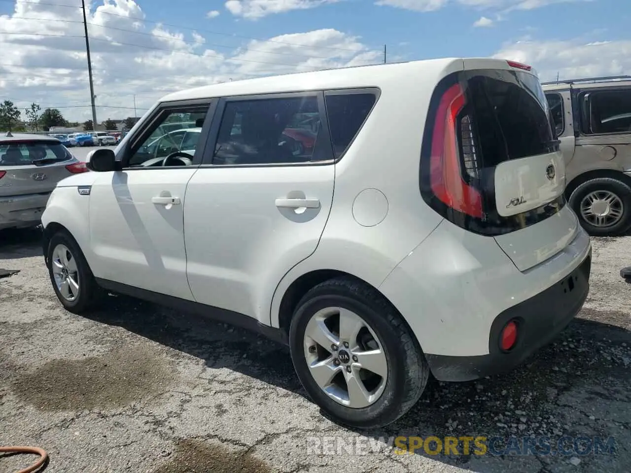 2 Фотография поврежденного автомобиля KNDJN2A2XK7682526 KIA SOUL 2019