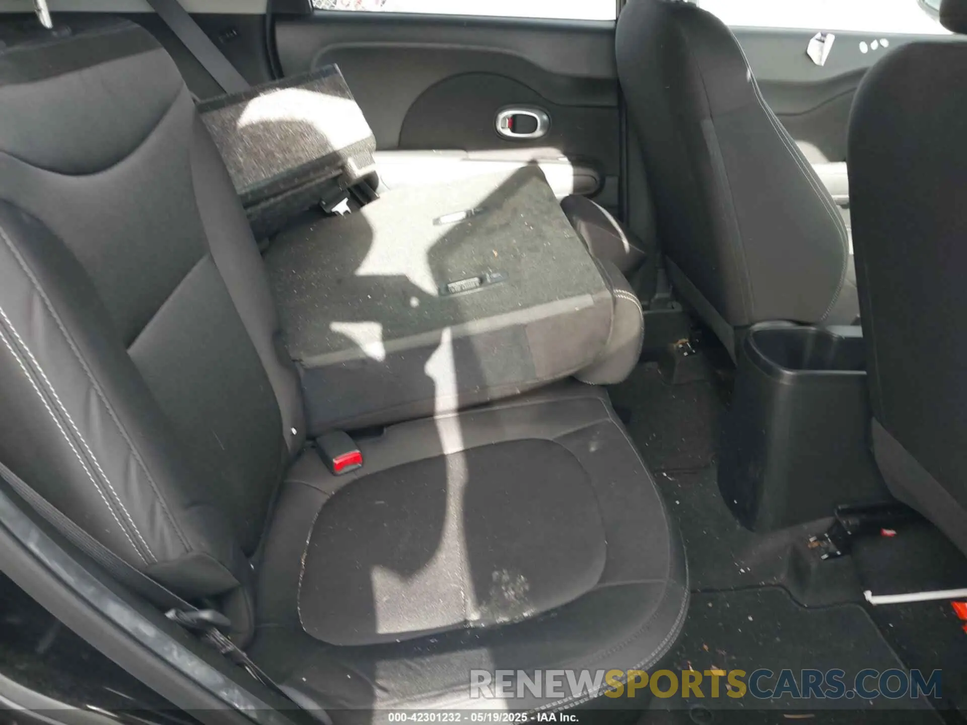 8 Photograph of a damaged car KNDJN2A2XK7908371 KIA SOUL 2019