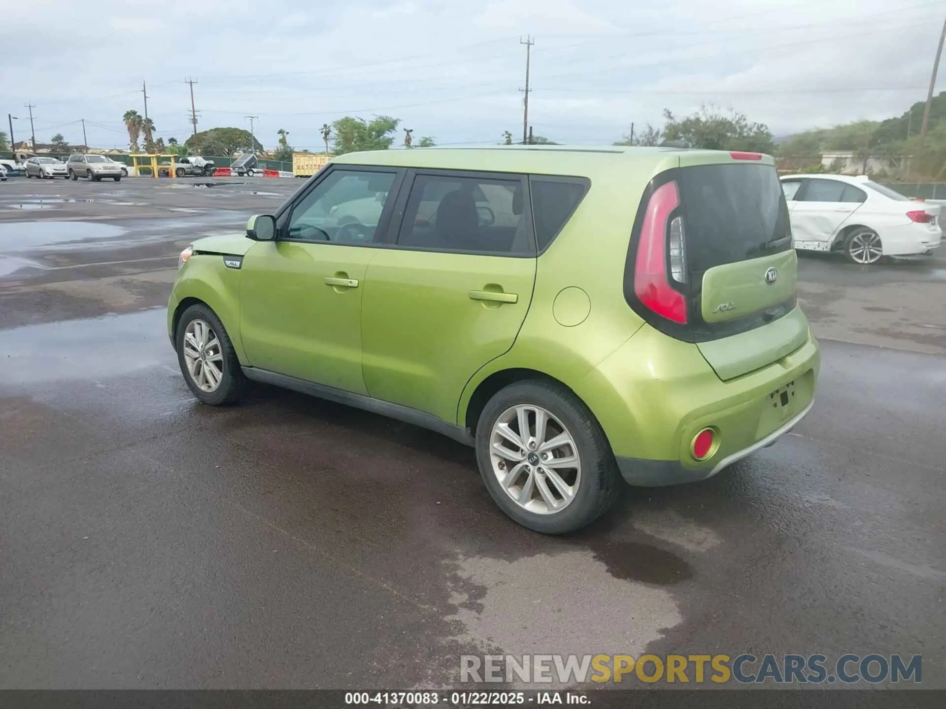 3 Фотография поврежденного автомобиля KNDJP3A50K7914660 KIA SOUL 2019