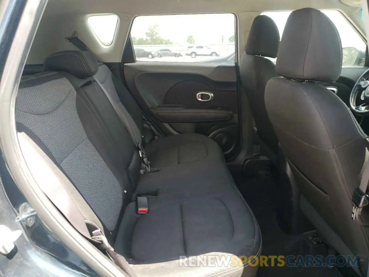 11 Фотография поврежденного автомобиля KNDJP3A51K7648355 KIA SOUL 2019