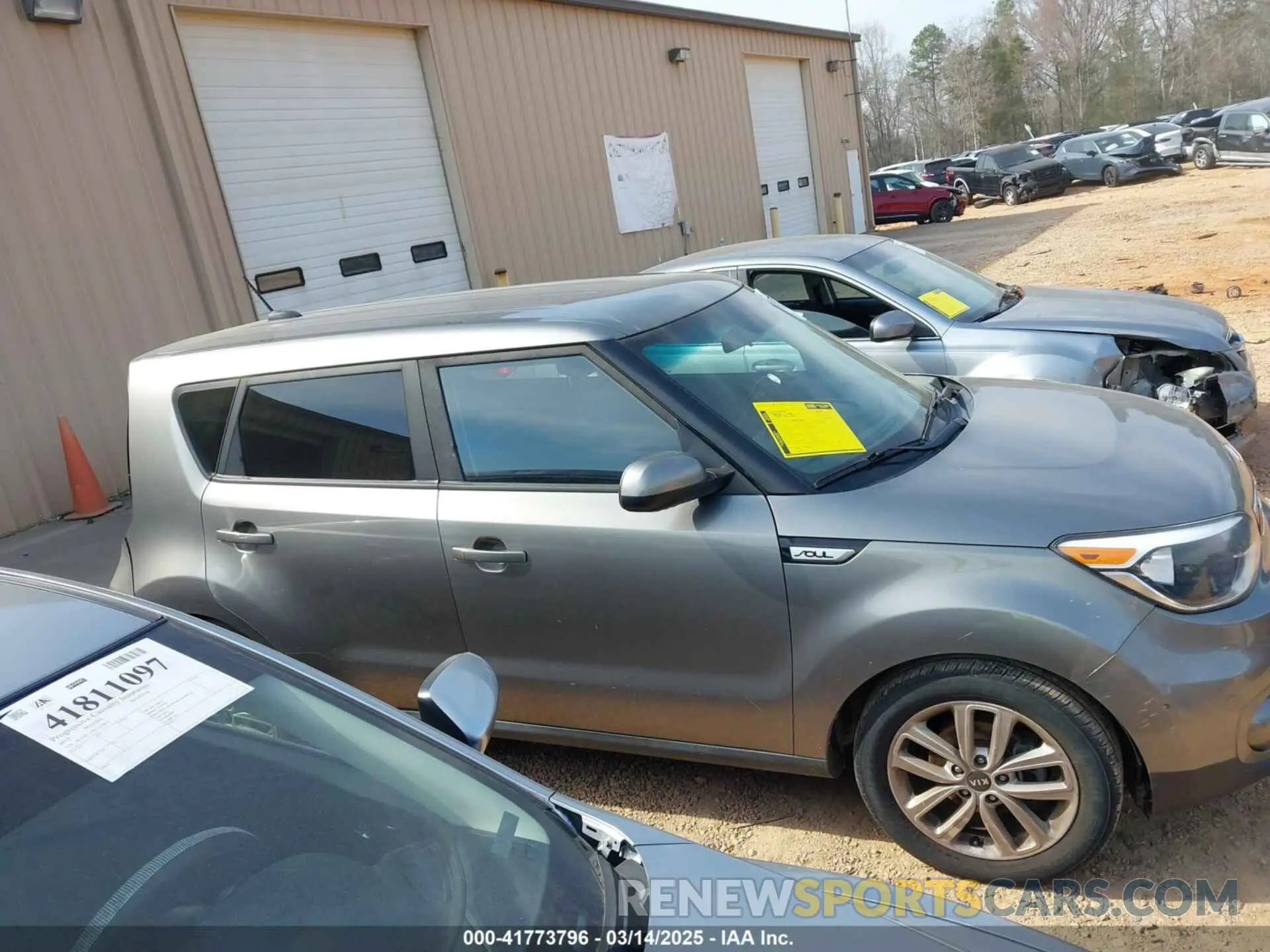 13 Фотография поврежденного автомобиля KNDJP3A52K7634500 KIA SOUL 2019