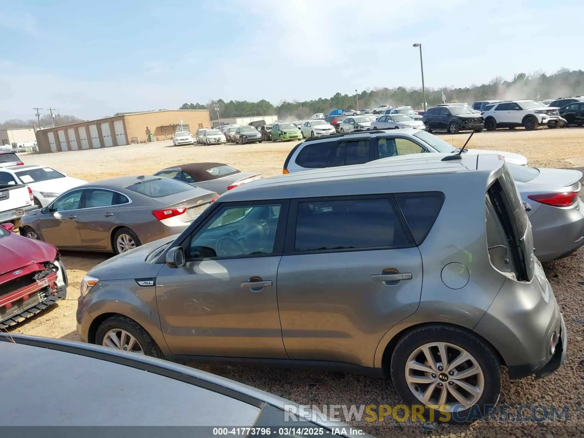 14 Фотография поврежденного автомобиля KNDJP3A52K7634500 KIA SOUL 2019