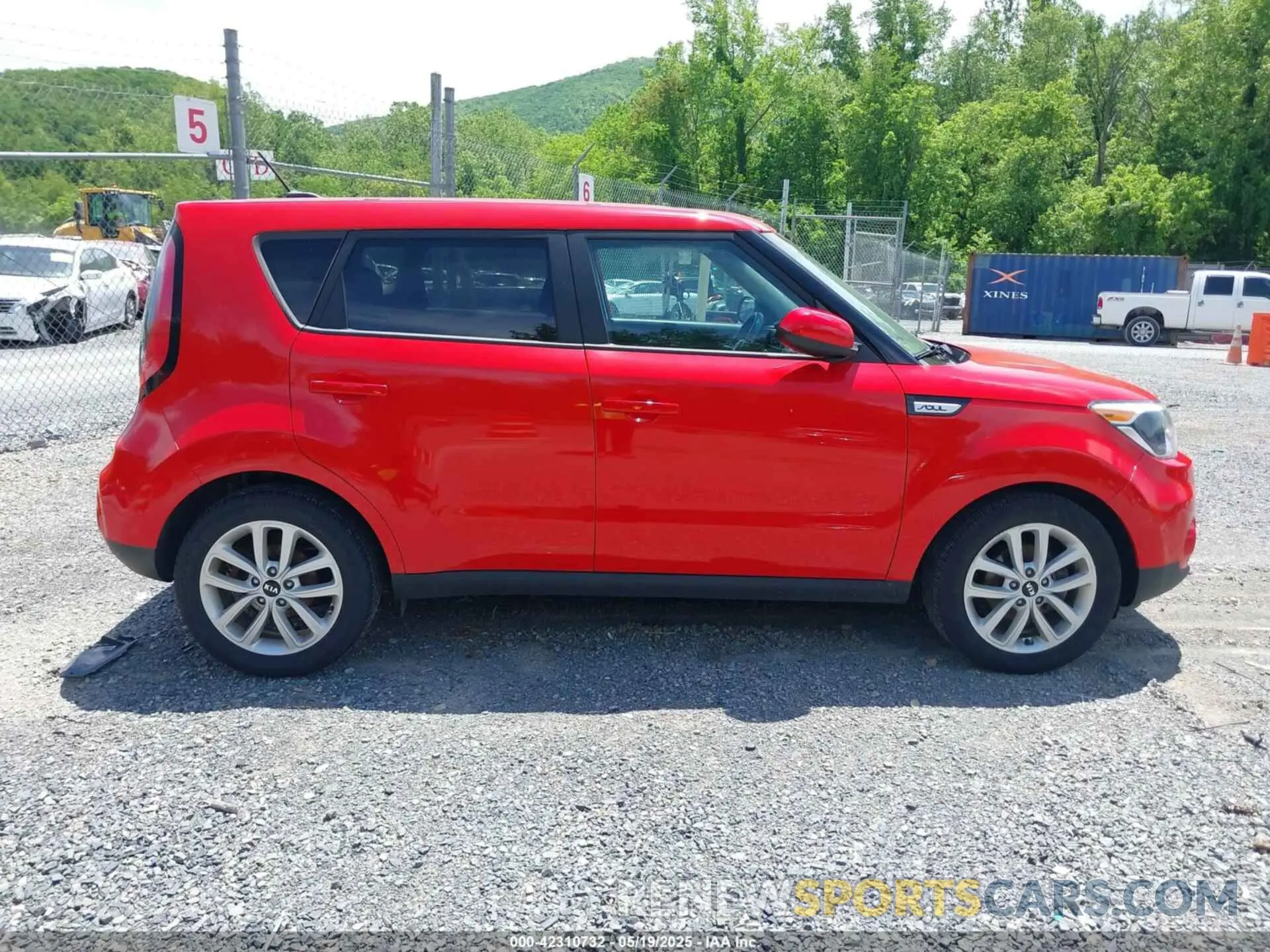 13 Photograph of a damaged car KNDJP3A53K7632139 KIA SOUL 2019