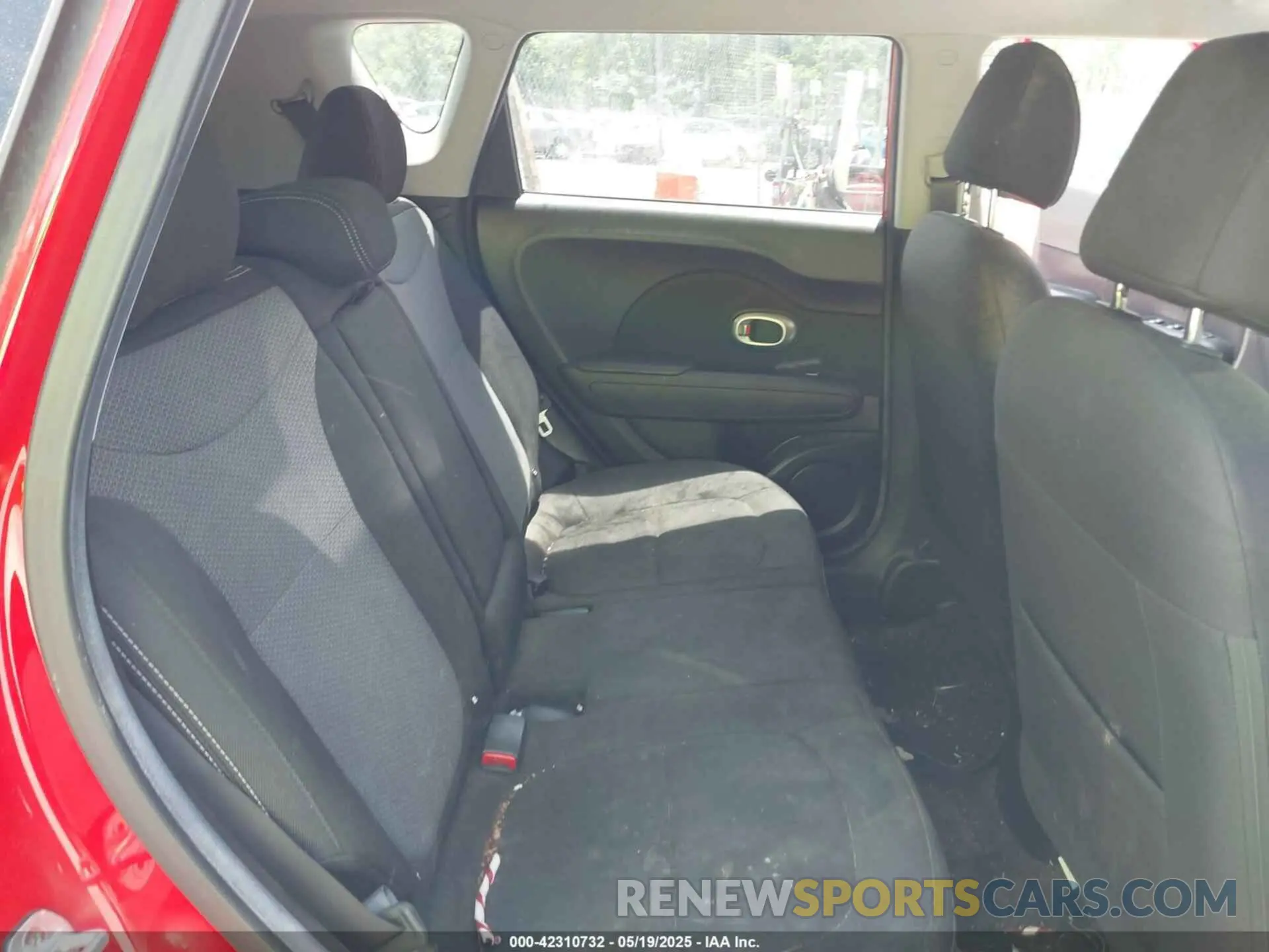 8 Photograph of a damaged car KNDJP3A53K7632139 KIA SOUL 2019