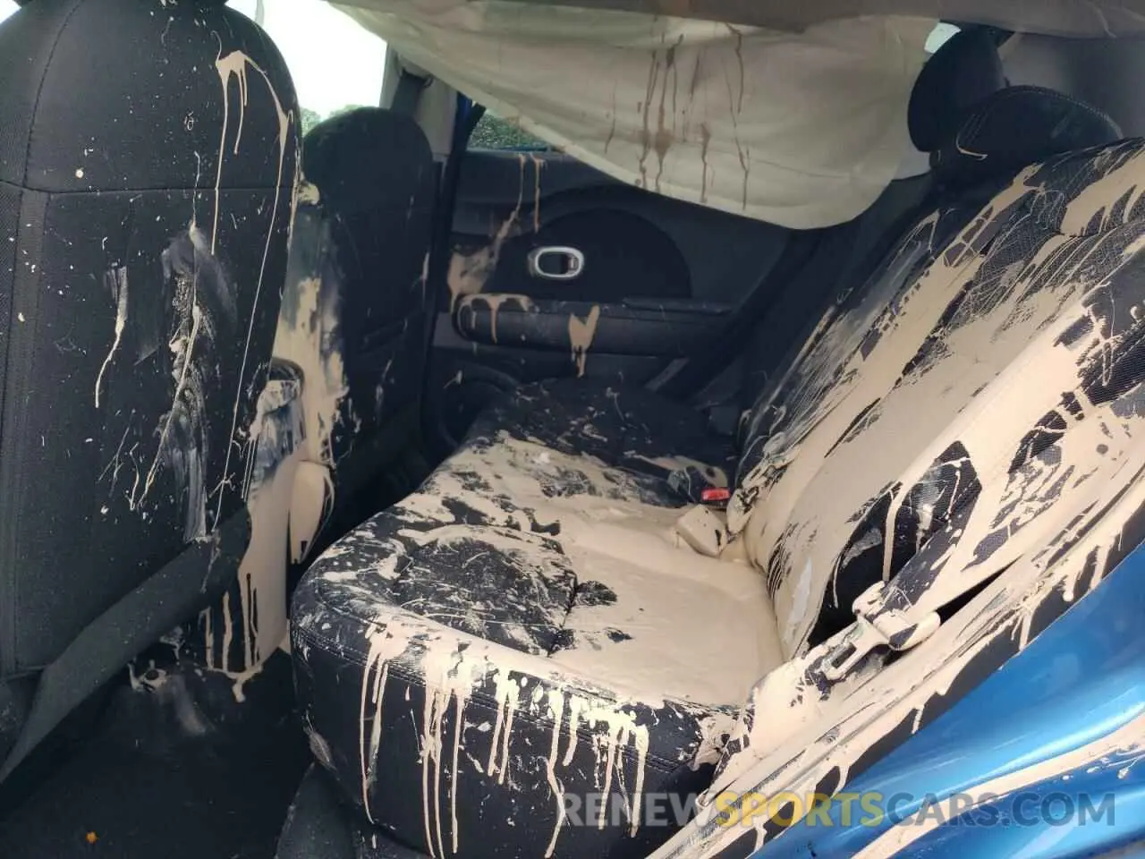 10 Photograph of a damaged car KNDJP3A53K7634375 KIA SOUL 2019