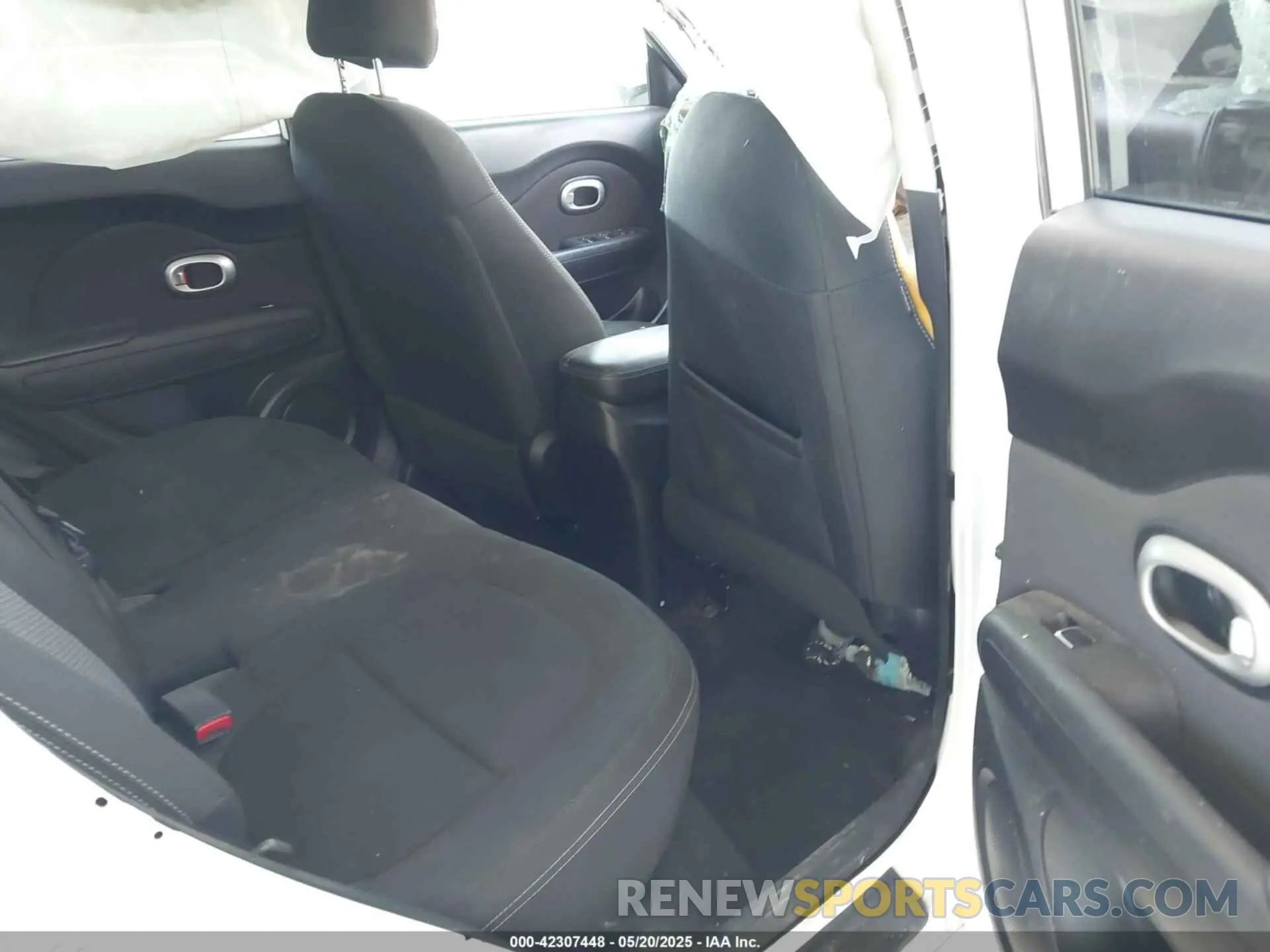 8 Photograph of a damaged car KNDJP3A54K7671564 KIA SOUL 2019
