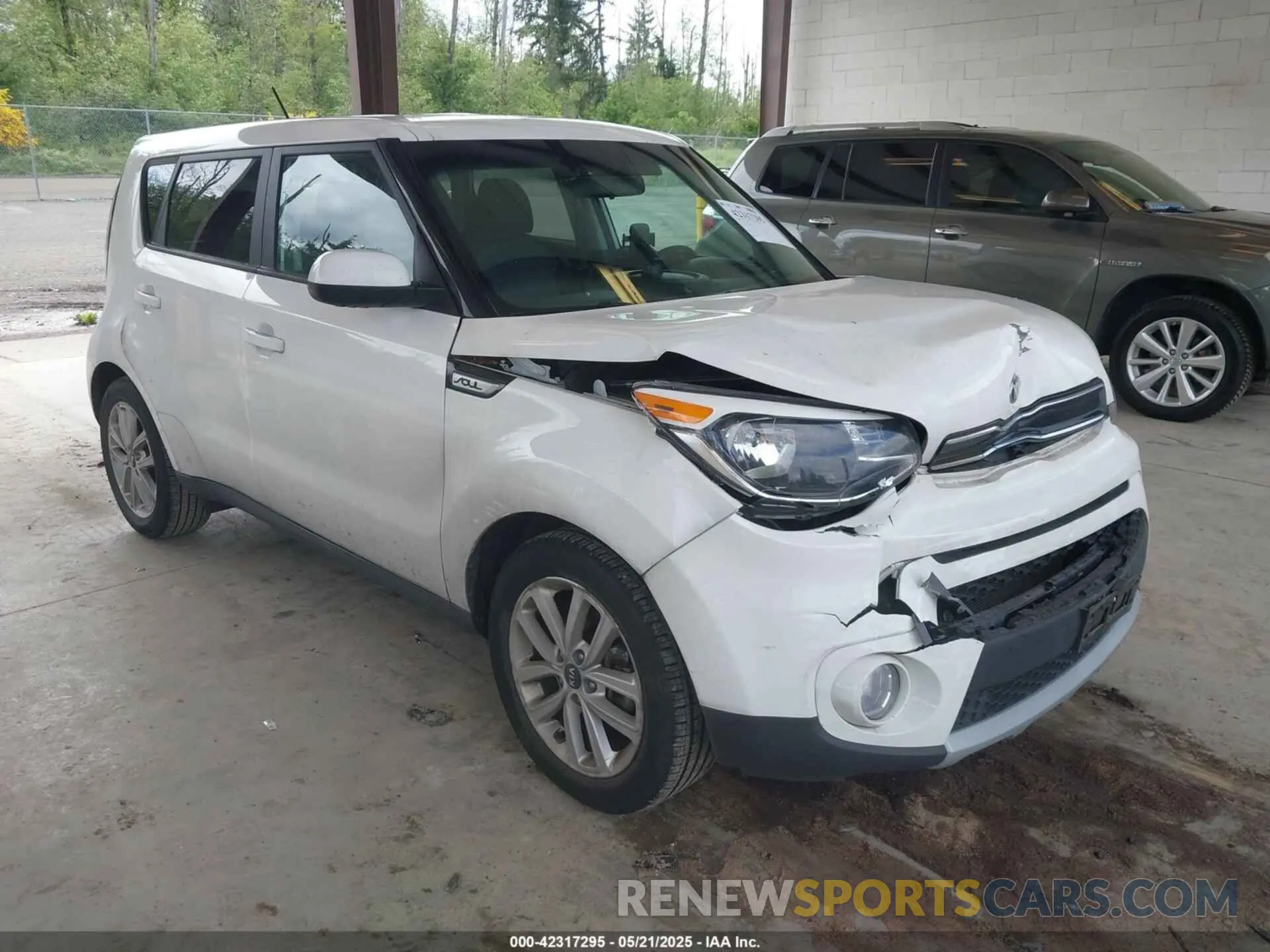 1 Фотография поврежденного автомобиля KNDJP3A55K7008018 KIA SOUL 2019