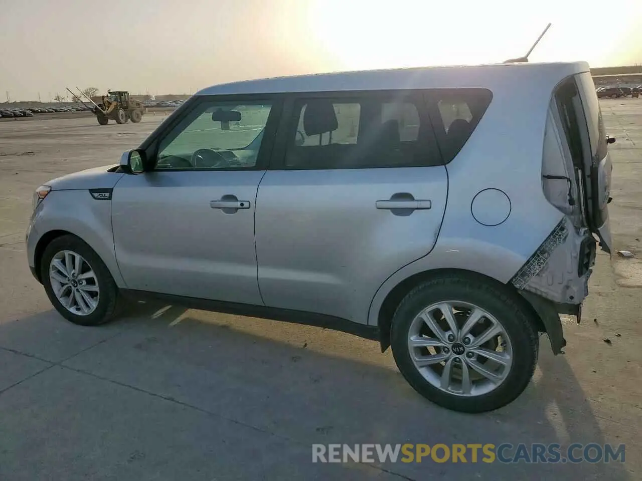 2 Photograph of a damaged car KNDJP3A55K7637181 KIA SOUL 2019