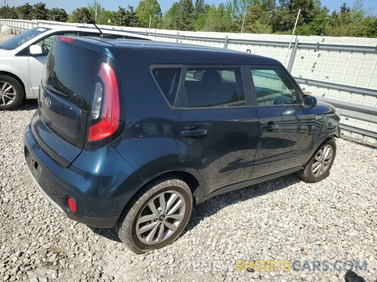 3 Фотография поврежденного автомобиля KNDJP3A55K7672559 KIA SOUL 2019