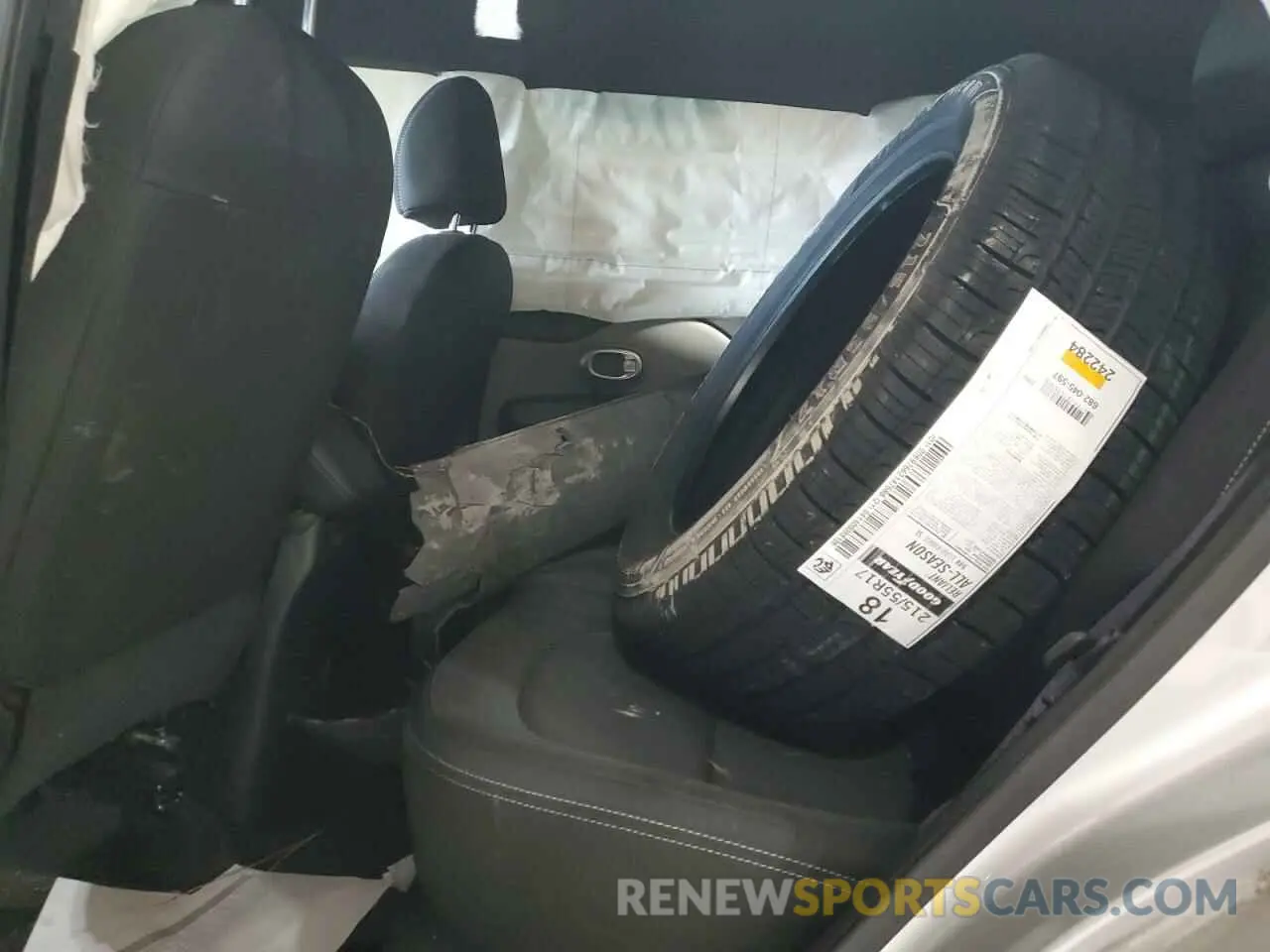 11 Photograph of a damaged car KNDJP3A55K7676630 KIA SOUL 2019