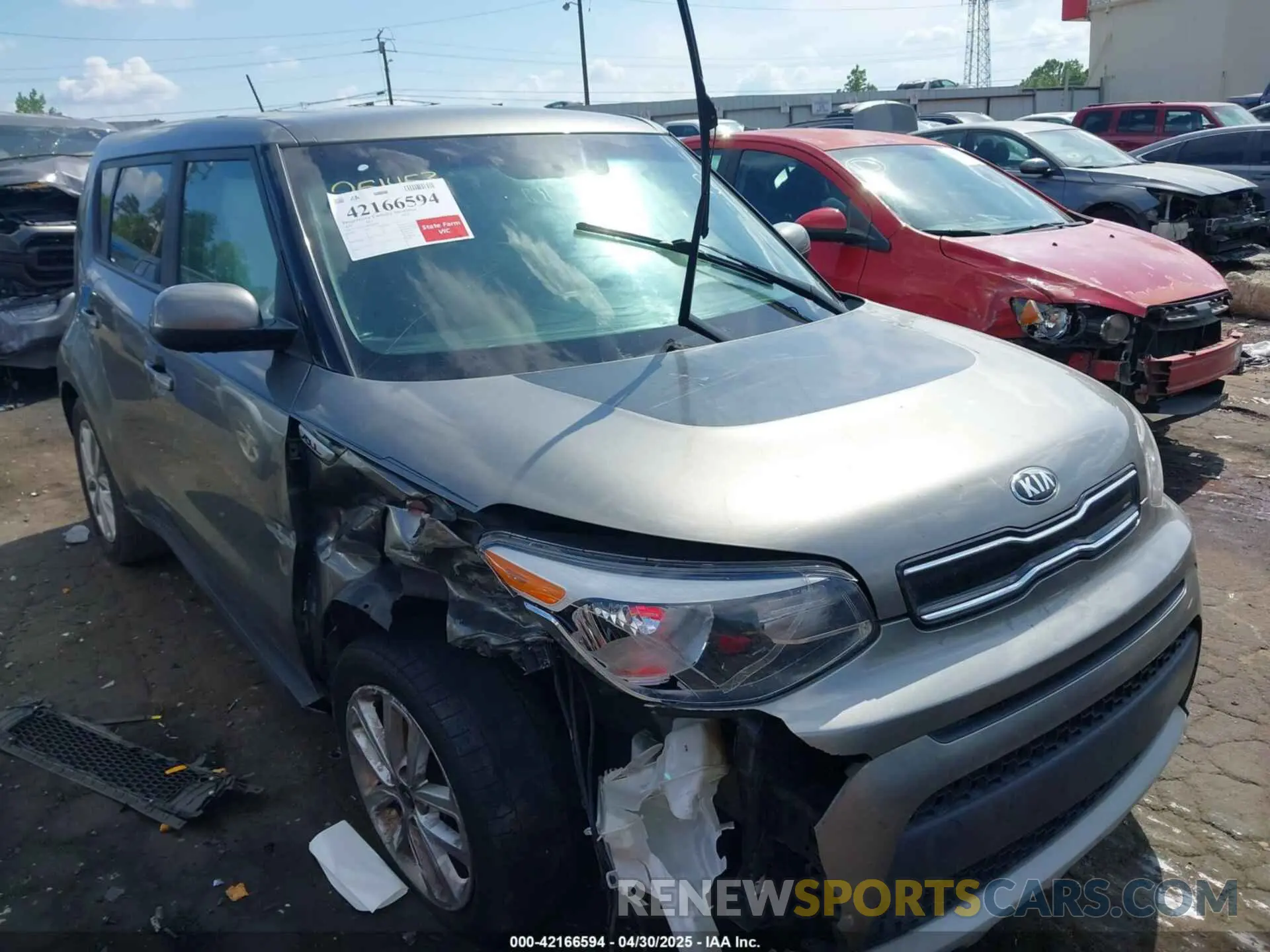 1 Photograph of a damaged car KNDJP3A56K7019870 KIA SOUL 2019