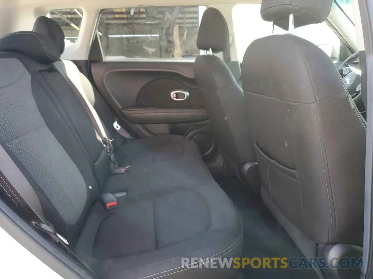 10 Фотография поврежденного автомобиля KNDJP3A57K7012958 KIA SOUL 2019