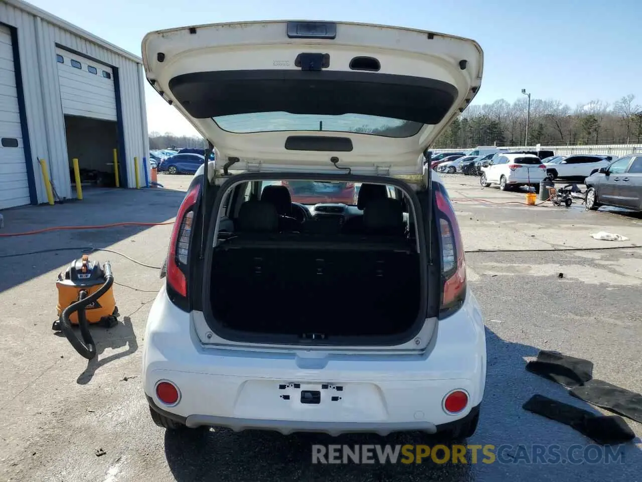 6 Фотография поврежденного автомобиля KNDJP3A57K7012958 KIA SOUL 2019