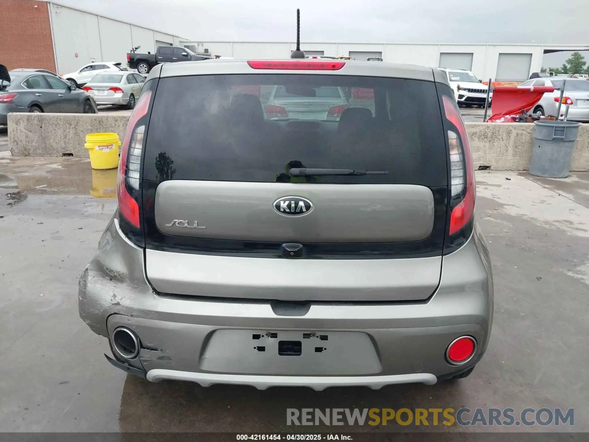 16 Photograph of a damaged car KNDJP3A57K7013463 KIA SOUL 2019