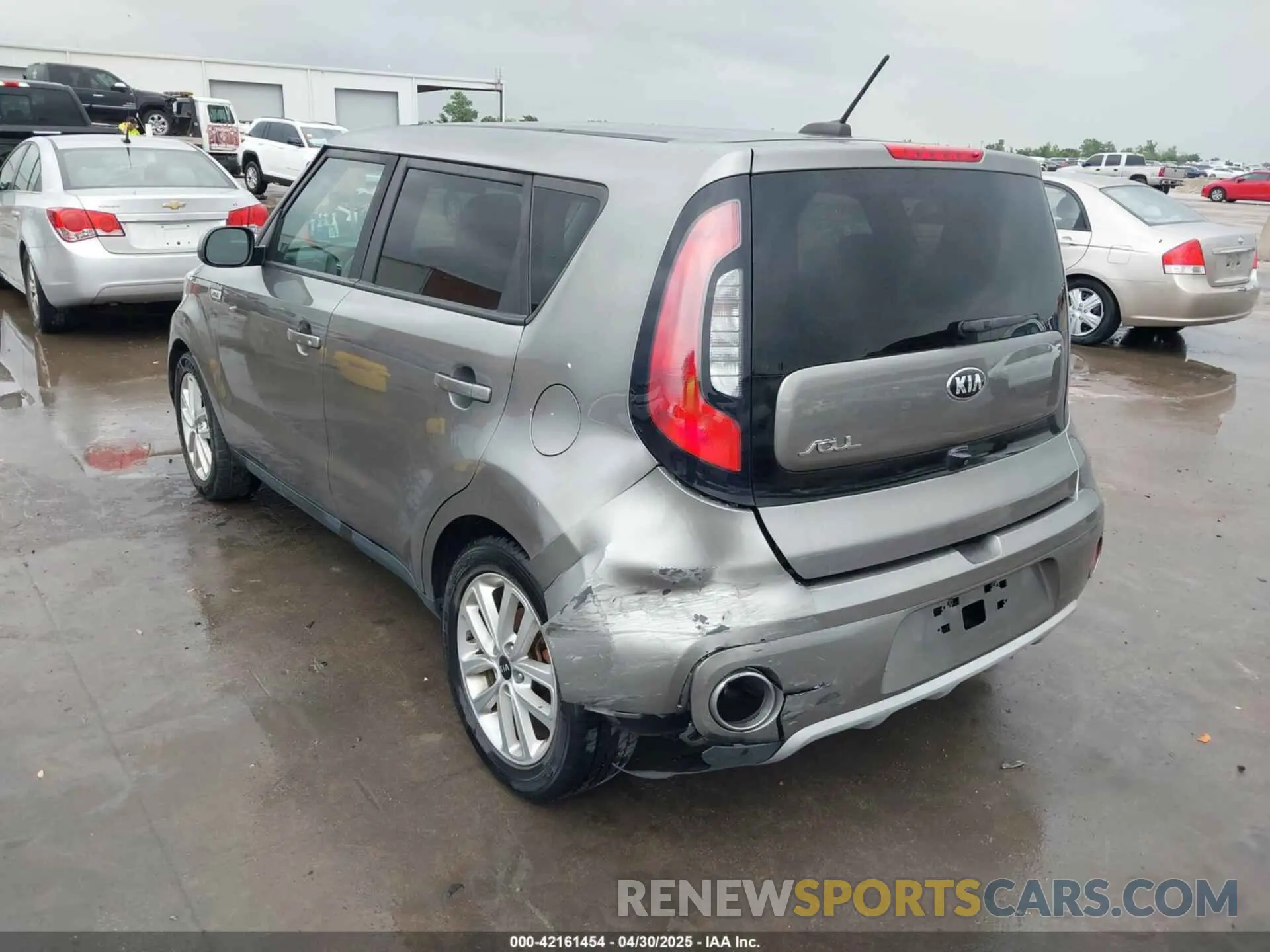 3 Photograph of a damaged car KNDJP3A57K7013463 KIA SOUL 2019