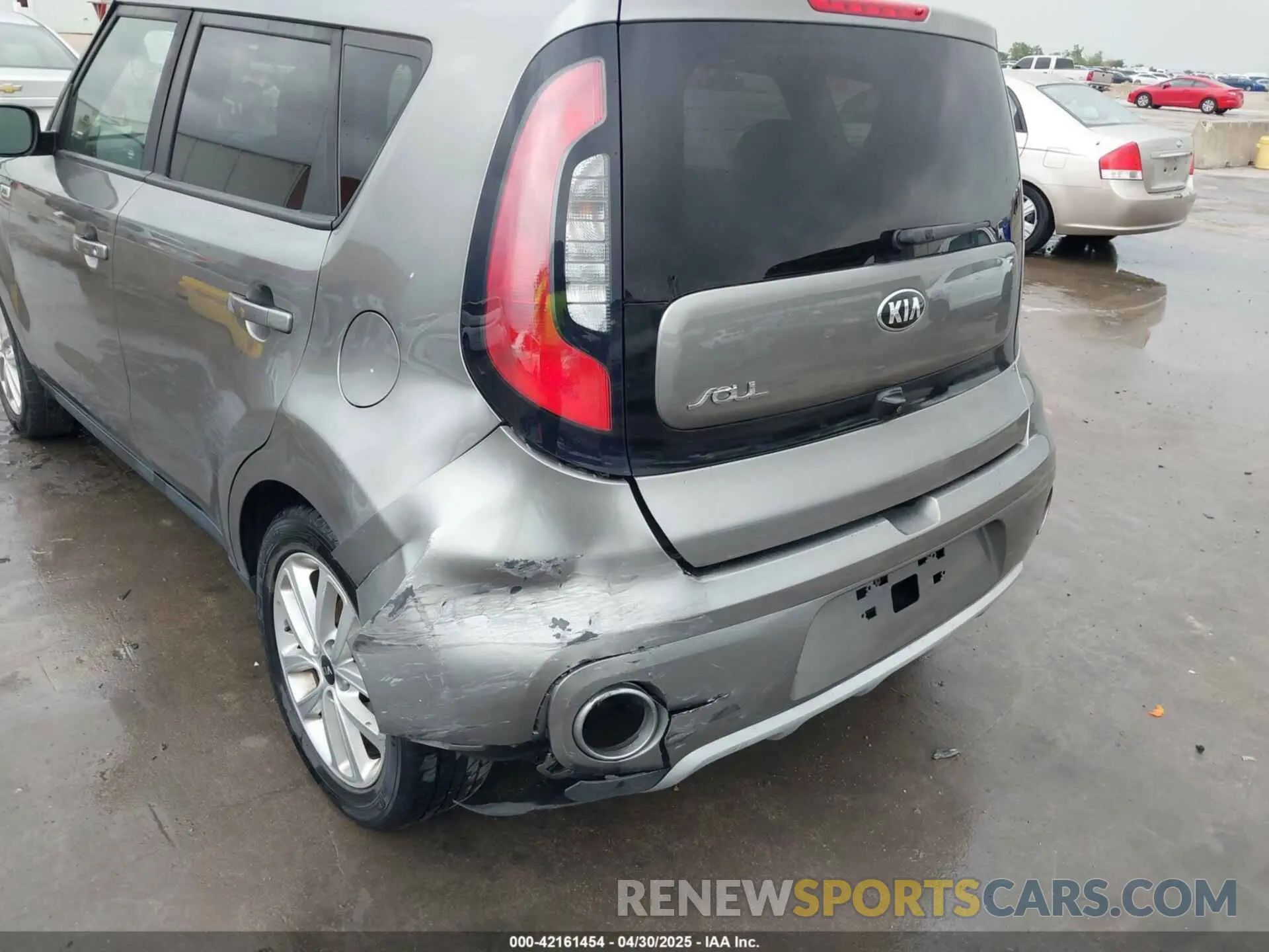 6 Photograph of a damaged car KNDJP3A57K7013463 KIA SOUL 2019