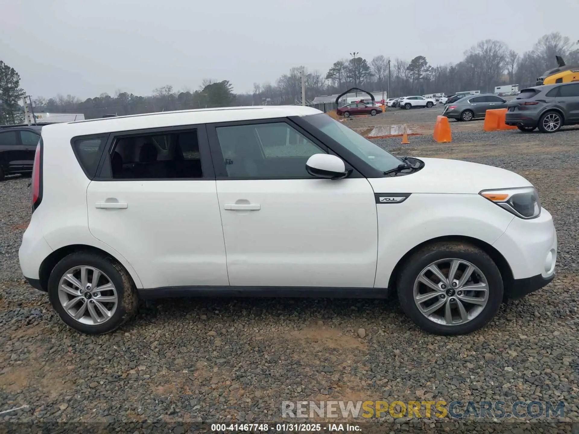 12 Фотография поврежденного автомобиля KNDJP3A57K7017867 KIA SOUL 2019