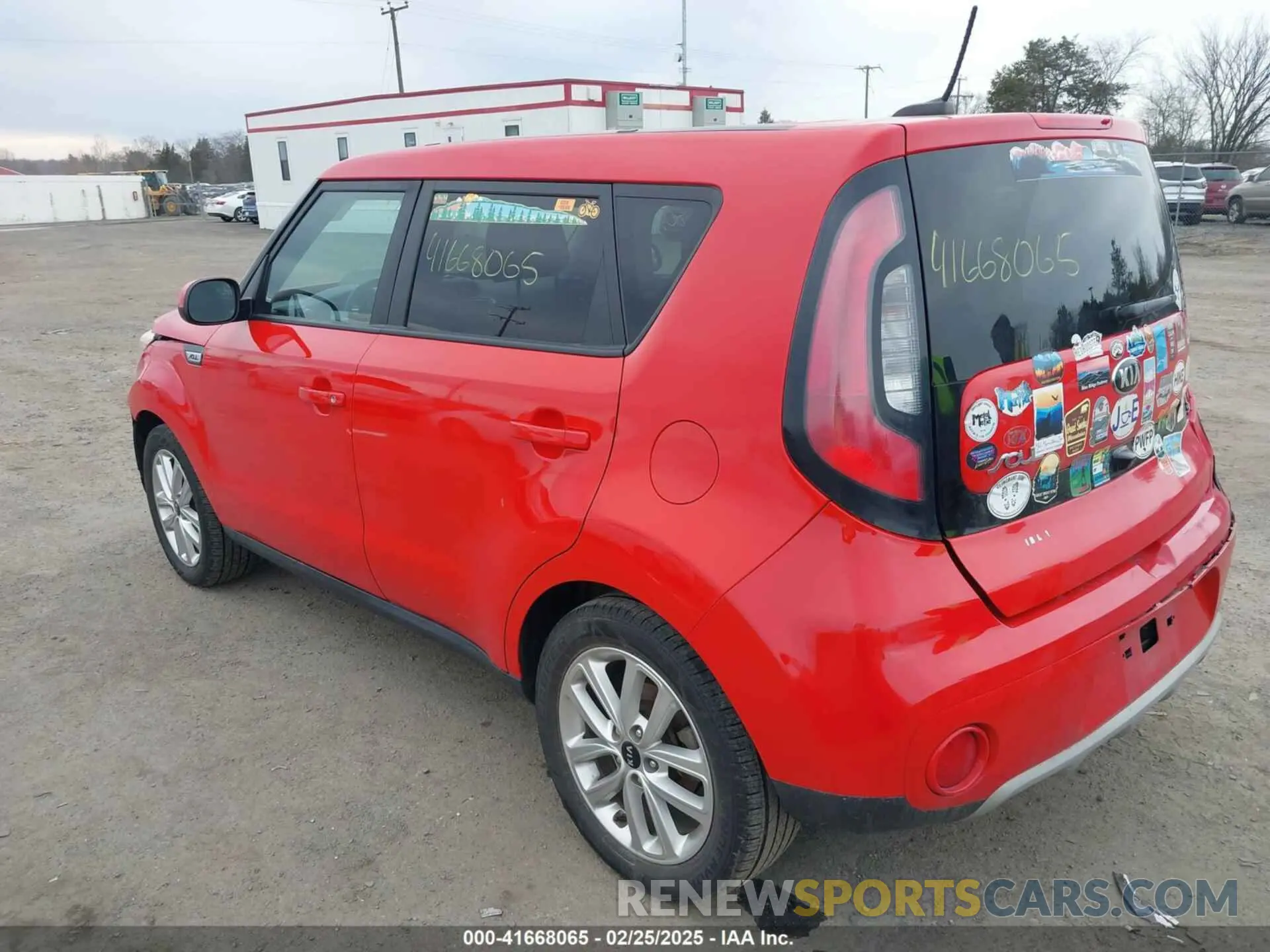 3 Фотография поврежденного автомобиля KNDJP3A58K7015495 KIA SOUL 2019