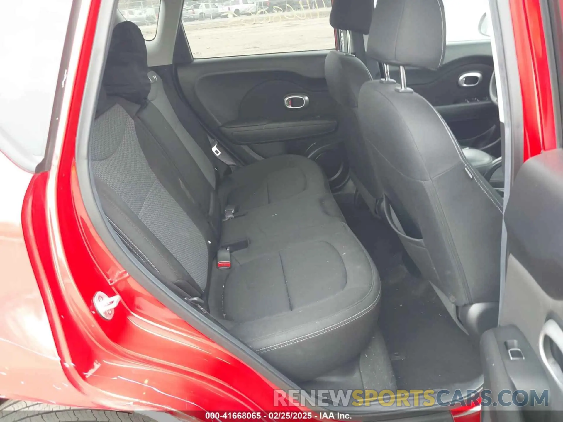 8 Фотография поврежденного автомобиля KNDJP3A58K7015495 KIA SOUL 2019