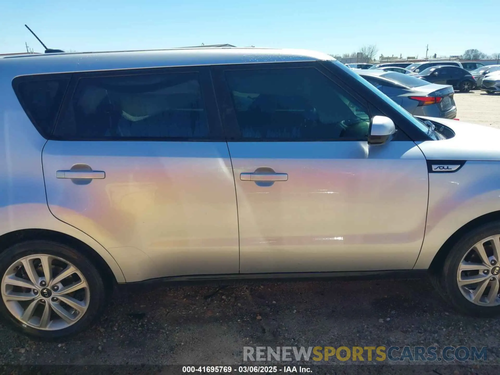 13 Photograph of a damaged car KNDJP3A58K7631729 KIA SOUL 2019