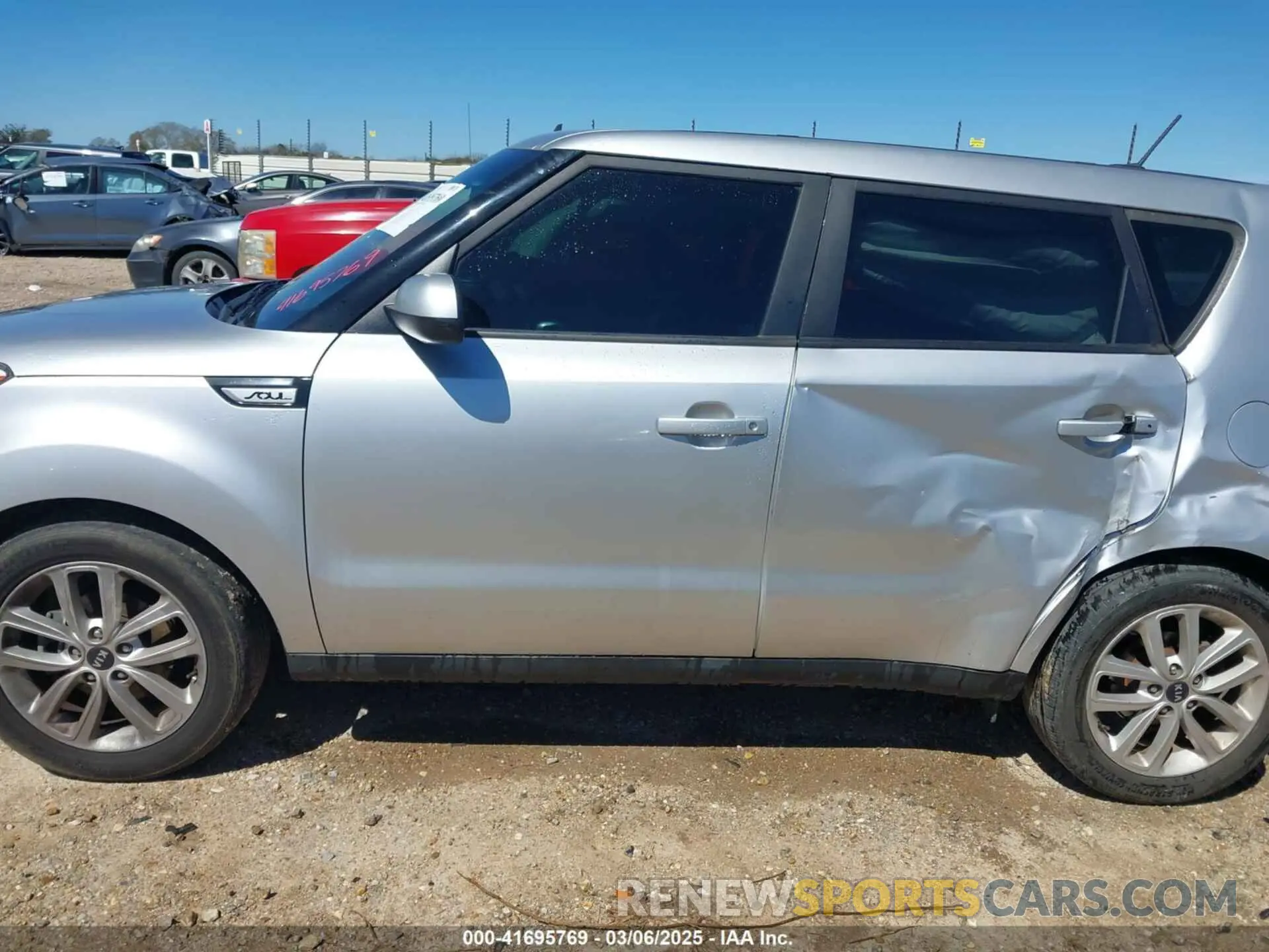 14 Photograph of a damaged car KNDJP3A58K7631729 KIA SOUL 2019