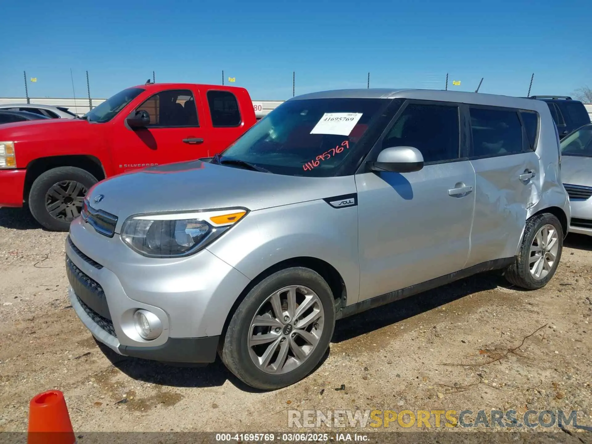 2 Photograph of a damaged car KNDJP3A58K7631729 KIA SOUL 2019