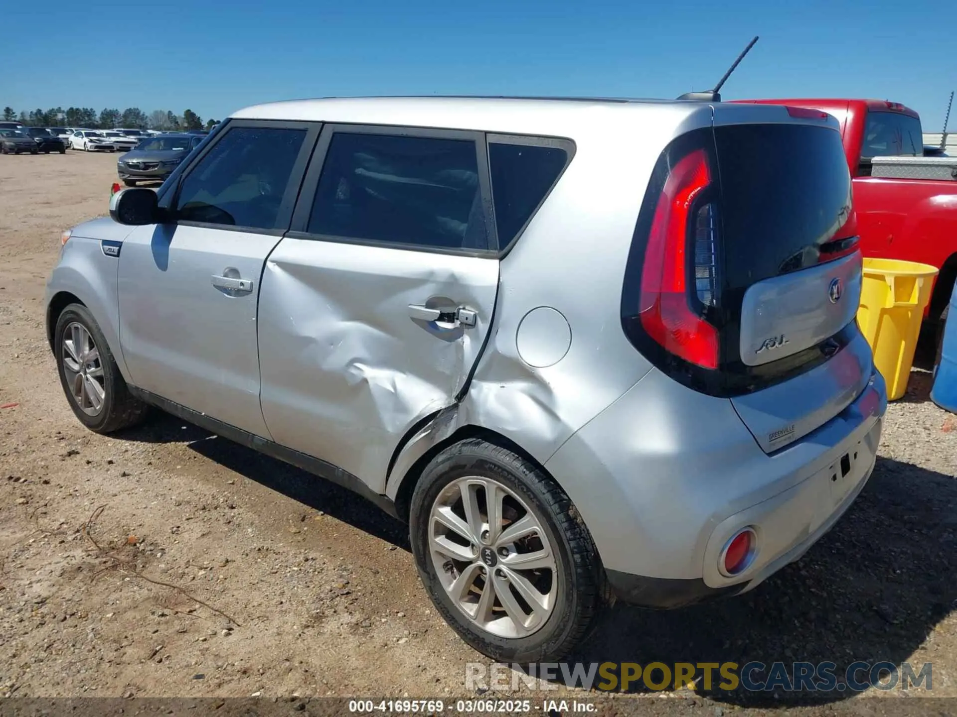 3 Photograph of a damaged car KNDJP3A58K7631729 KIA SOUL 2019