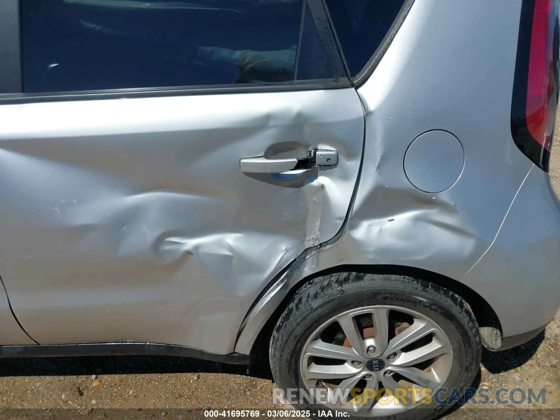 6 Photograph of a damaged car KNDJP3A58K7631729 KIA SOUL 2019