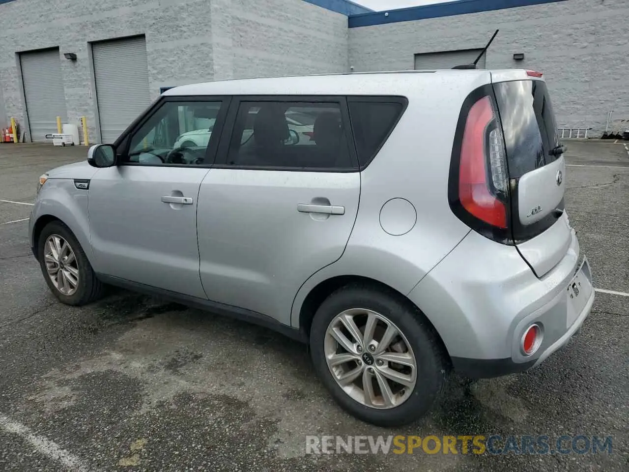 2 Фотография поврежденного автомобиля KNDJP3A58K7698797 KIA SOUL 2019