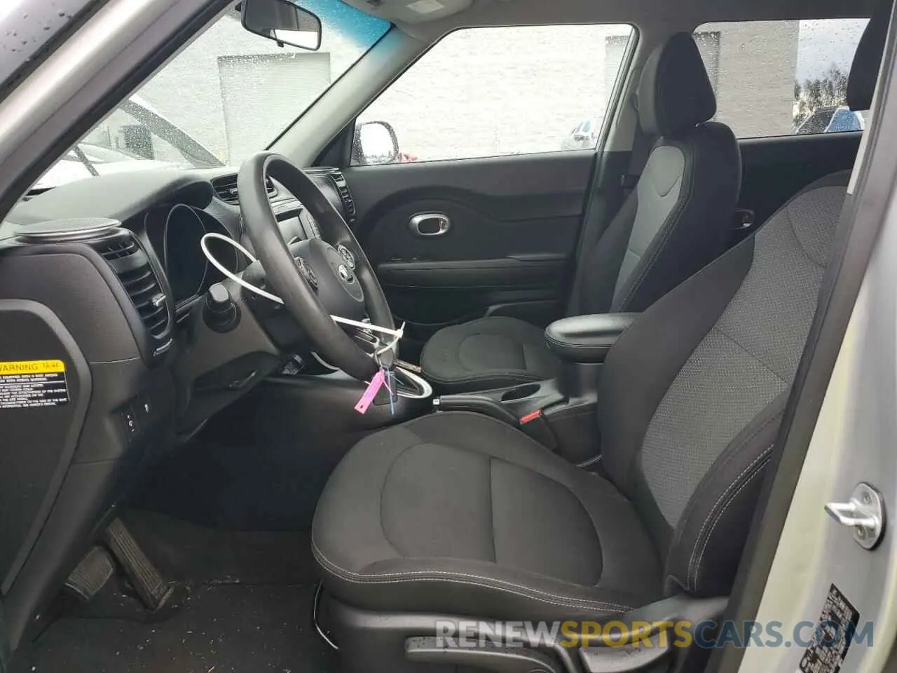 7 Фотография поврежденного автомобиля KNDJP3A58K7698797 KIA SOUL 2019