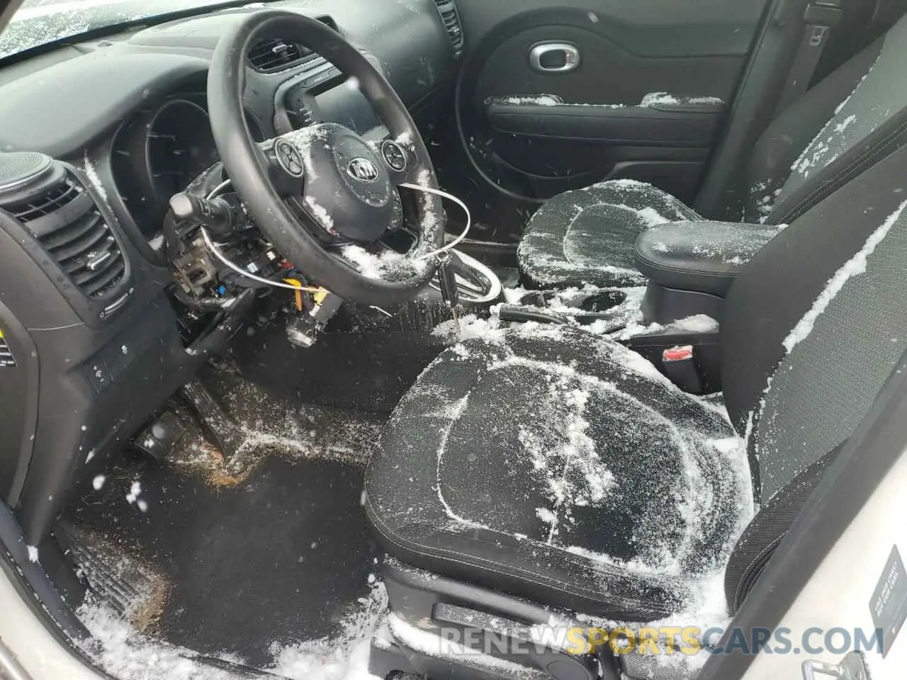 7 Photograph of a damaged car KNDJP3A59K7015263 KIA SOUL 2019