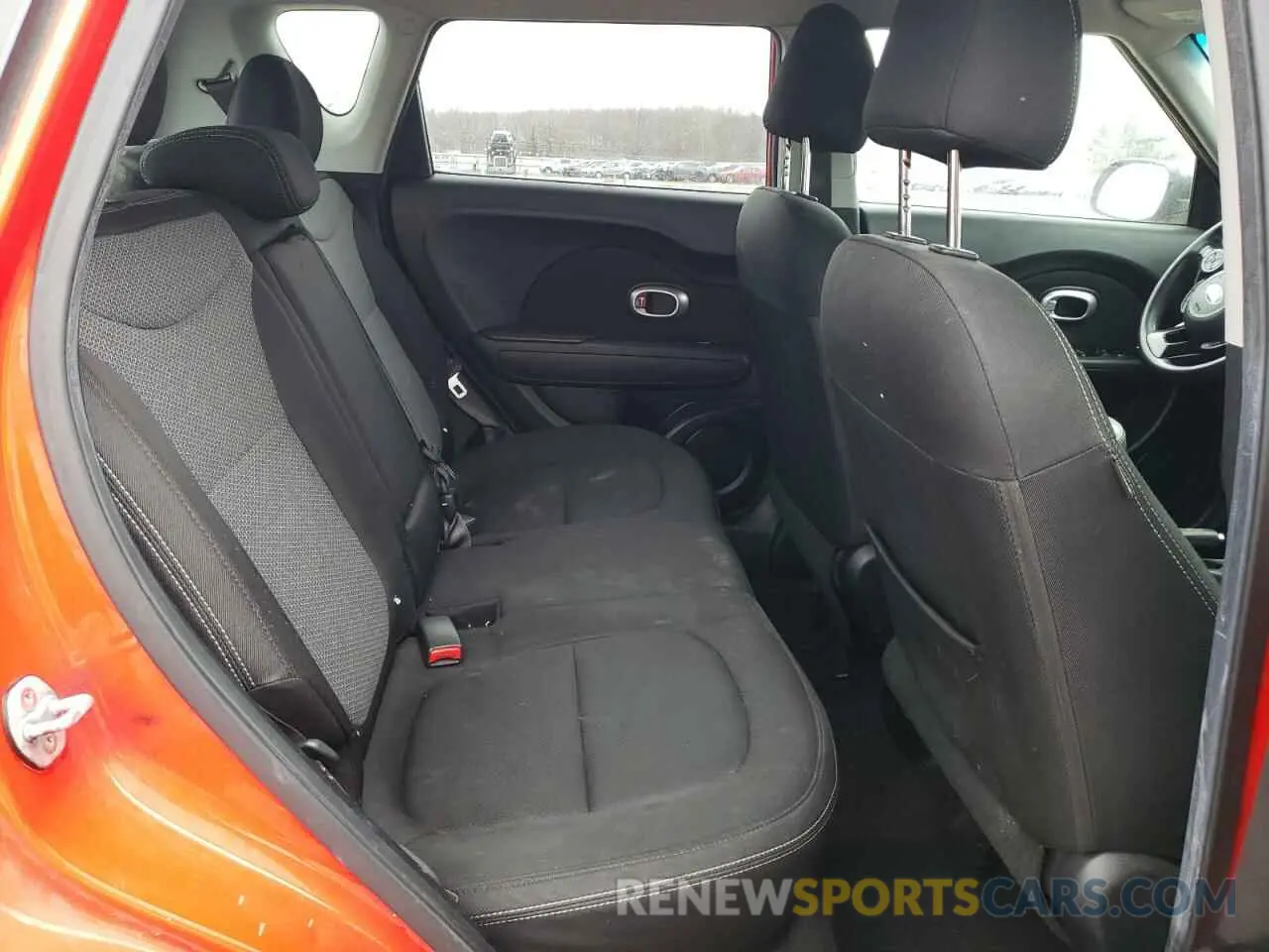 10 Photograph of a damaged car KNDJP3A59K7657370 KIA SOUL 2019