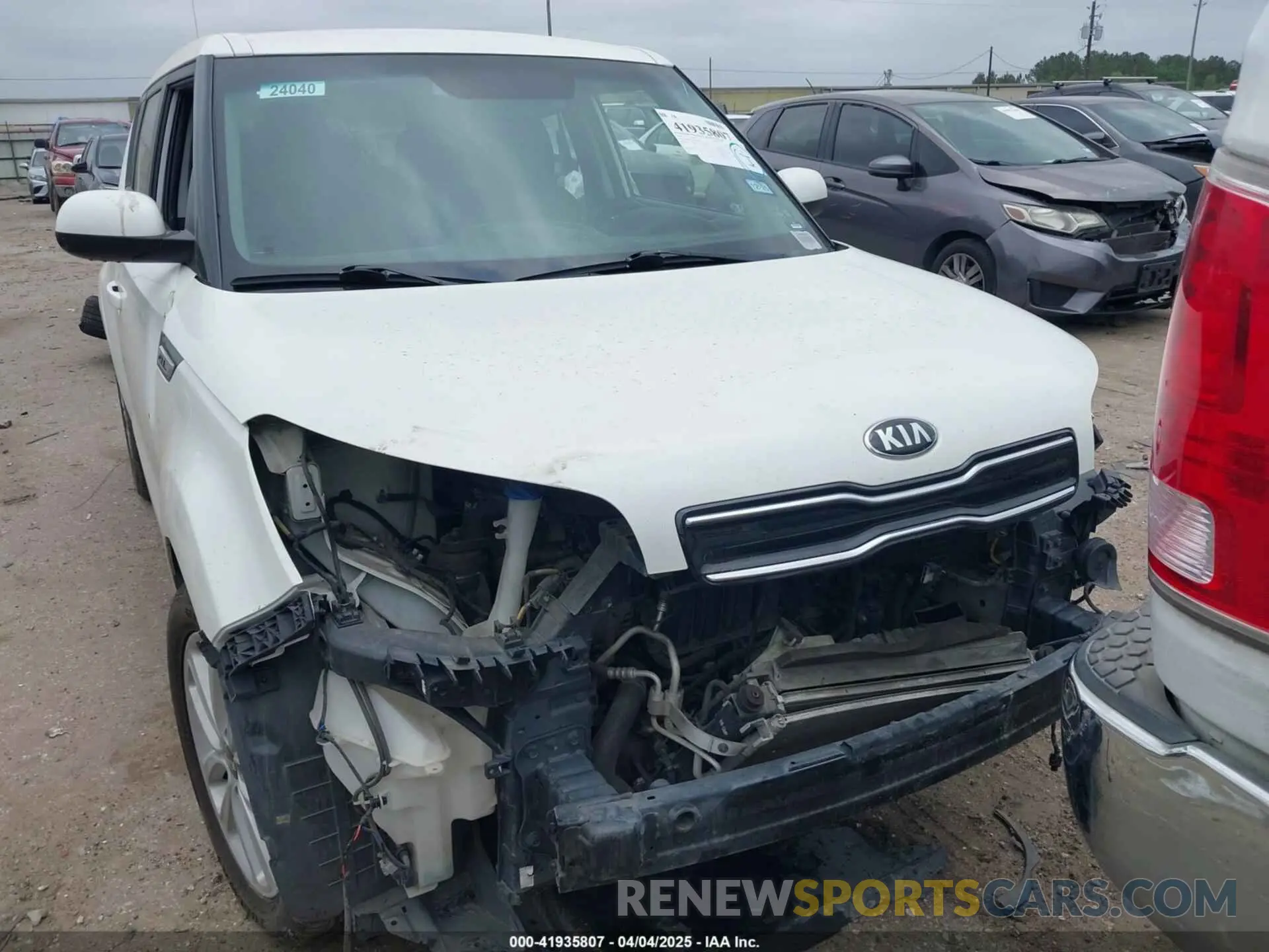 1 Фотография поврежденного автомобиля KNDJP3A59K7662245 KIA SOUL 2019