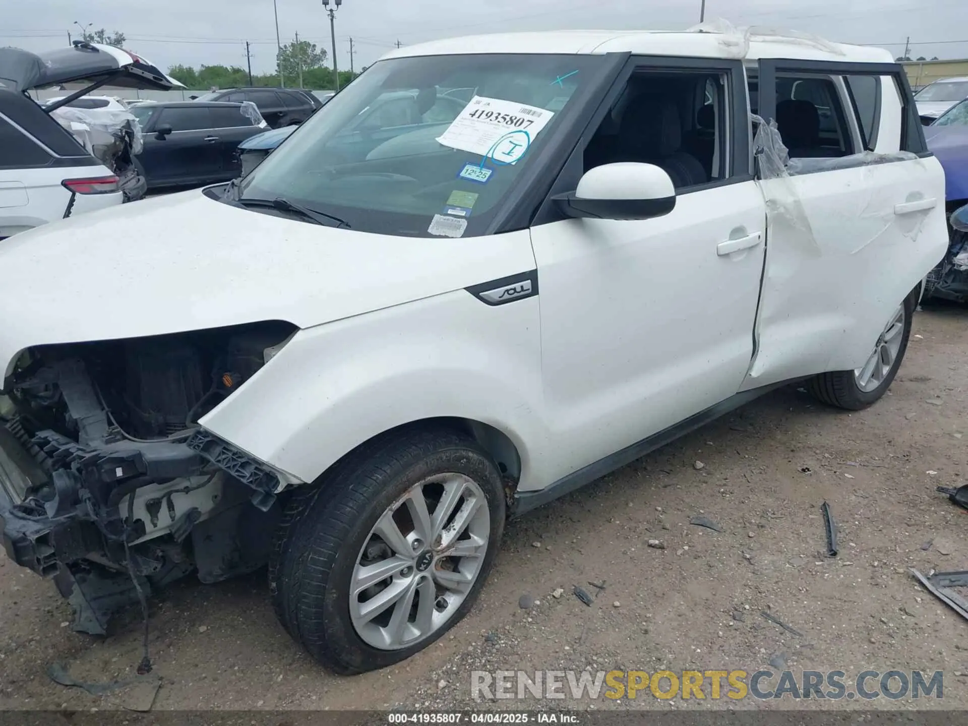 2 Фотография поврежденного автомобиля KNDJP3A59K7662245 KIA SOUL 2019