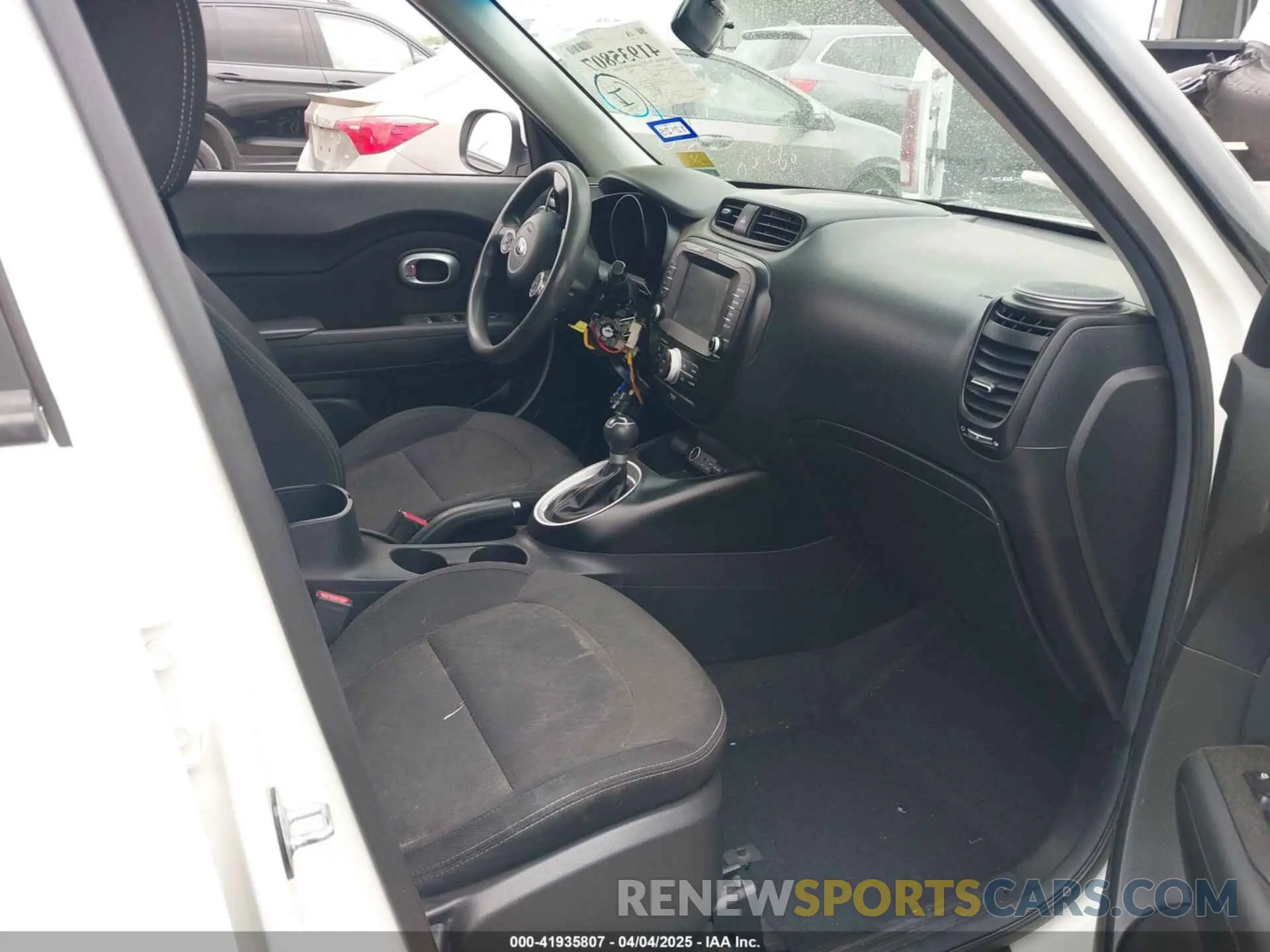 5 Фотография поврежденного автомобиля KNDJP3A59K7662245 KIA SOUL 2019
