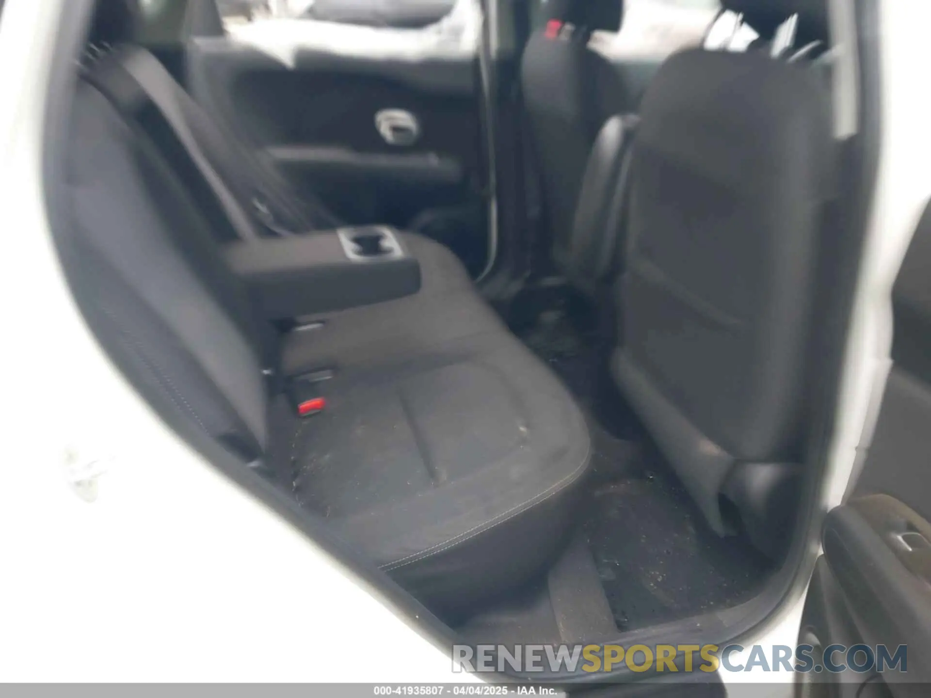 8 Фотография поврежденного автомобиля KNDJP3A59K7662245 KIA SOUL 2019