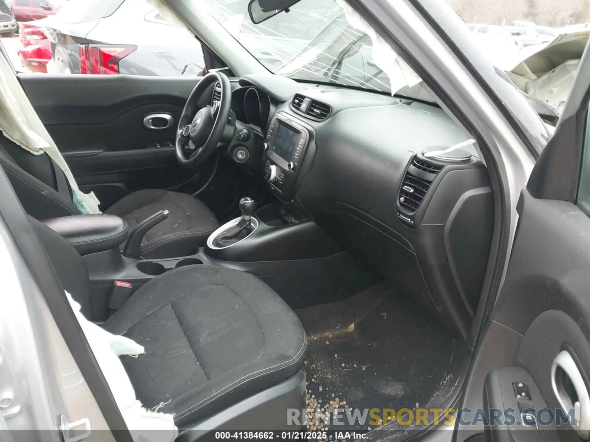 5 Photograph of a damaged car KNDJP3A59K7690983 KIA SOUL 2019