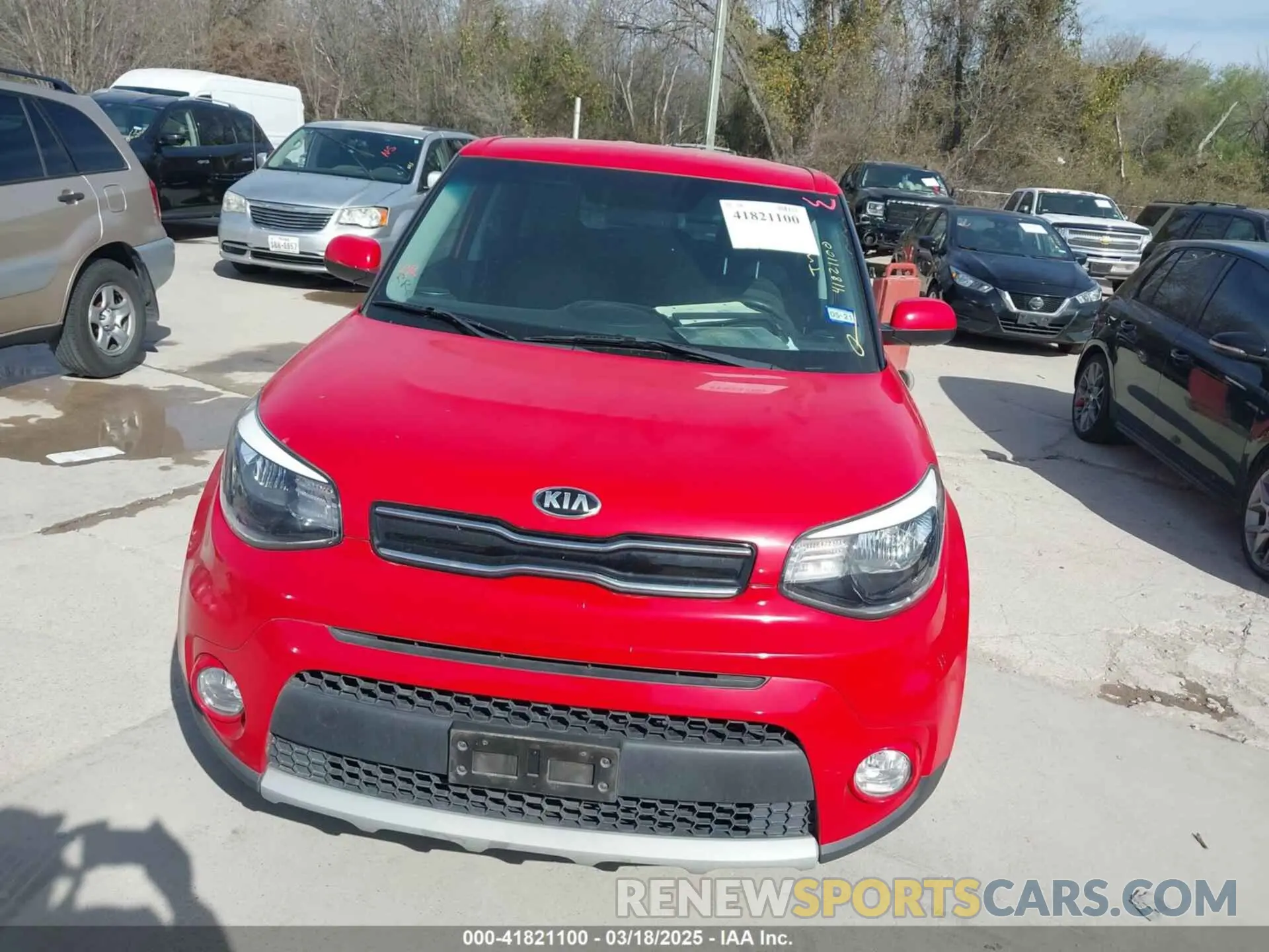 11 Photograph of a damaged car KNDJP3A5XK7021928 KIA SOUL 2019