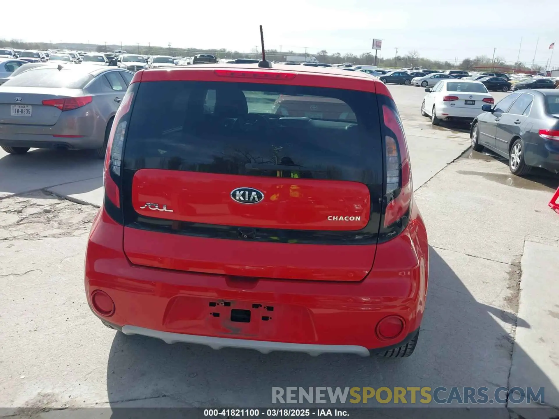 15 Photograph of a damaged car KNDJP3A5XK7021928 KIA SOUL 2019
