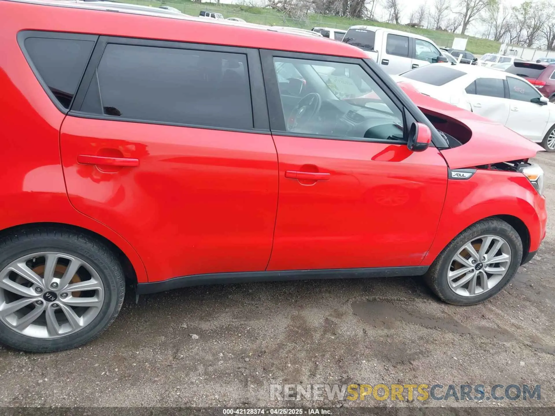 12 Photograph of a damaged car KNDJP3A5XK7640660 KIA SOUL 2019