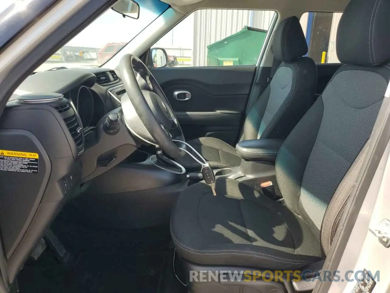 7 Фотография поврежденного автомобиля KNDJP3A5XK7677319 KIA SOUL 2019