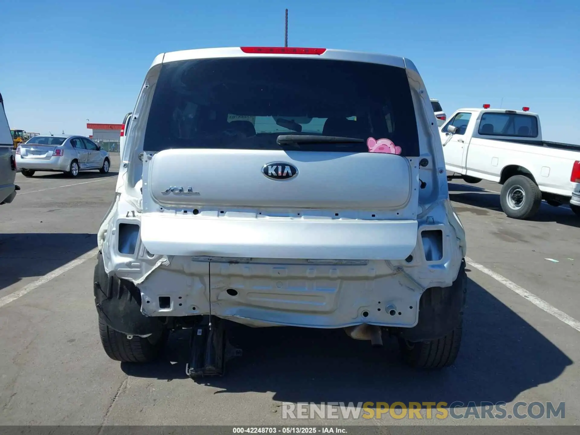17 Фотография поврежденного автомобиля KNDJP3A5XK7691270 KIA SOUL 2019