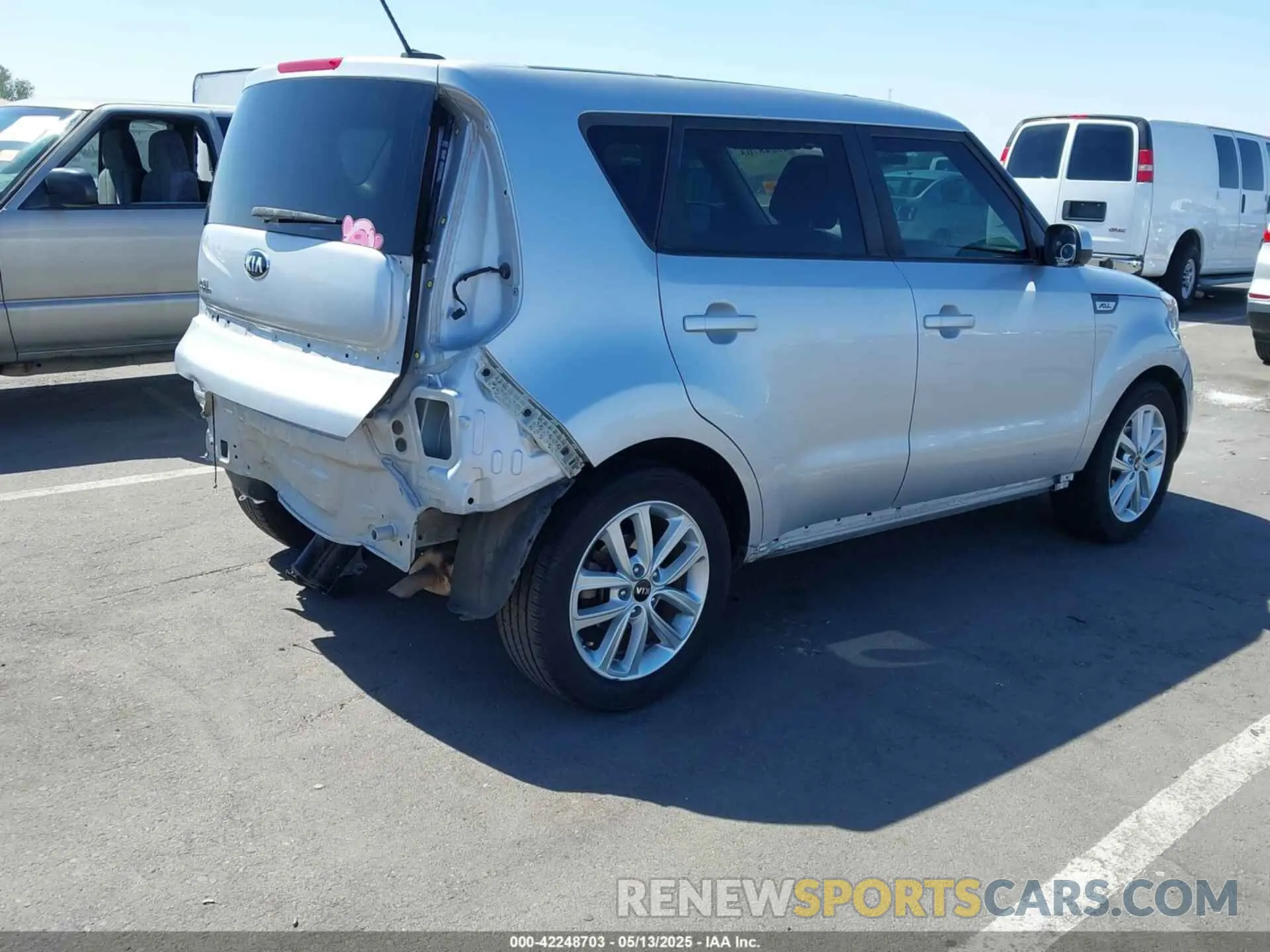 4 Фотография поврежденного автомобиля KNDJP3A5XK7691270 KIA SOUL 2019
