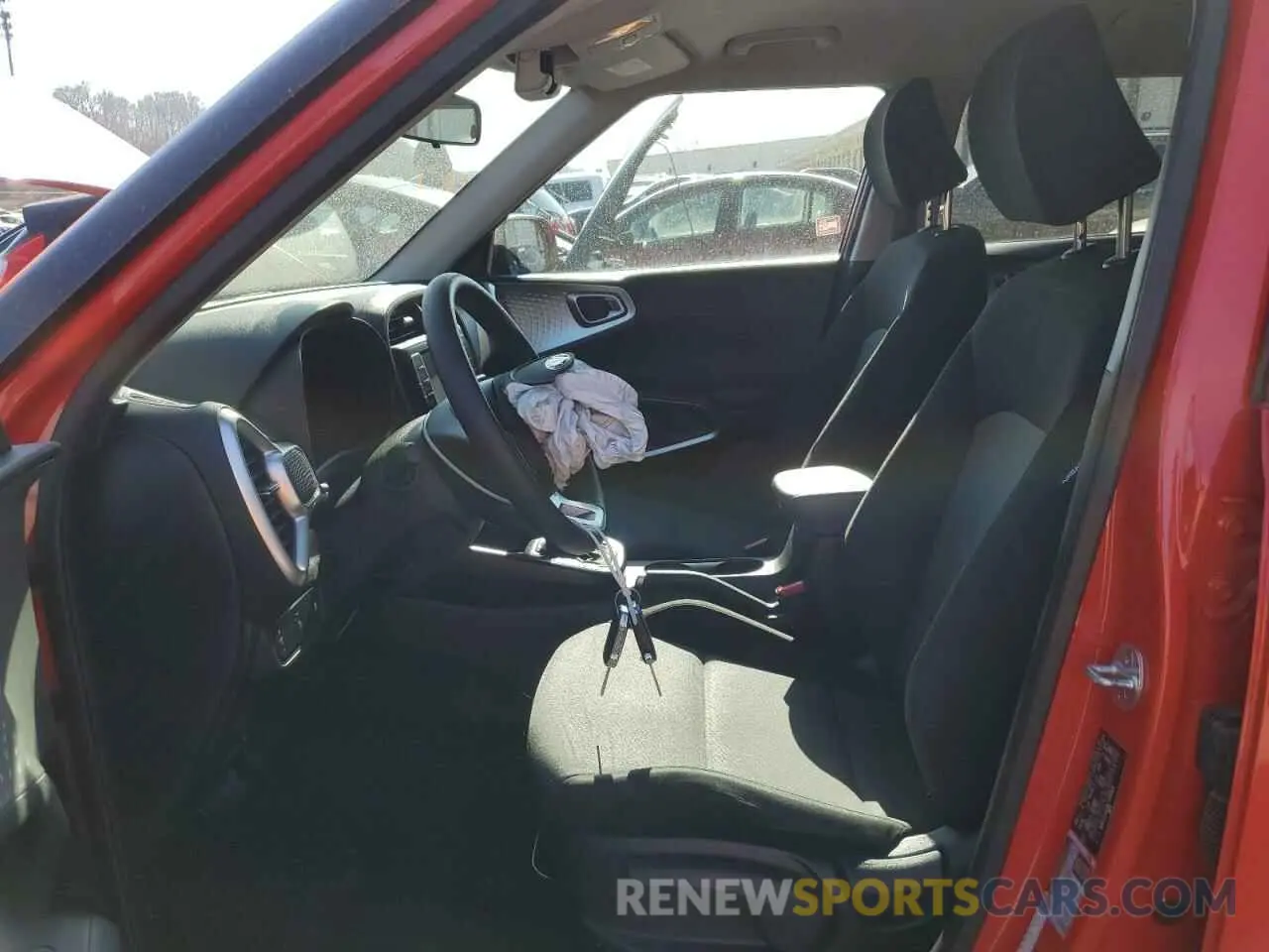 7 Photograph of a damaged car KNDJ23AU0L7705801 KIA SOUL 2020