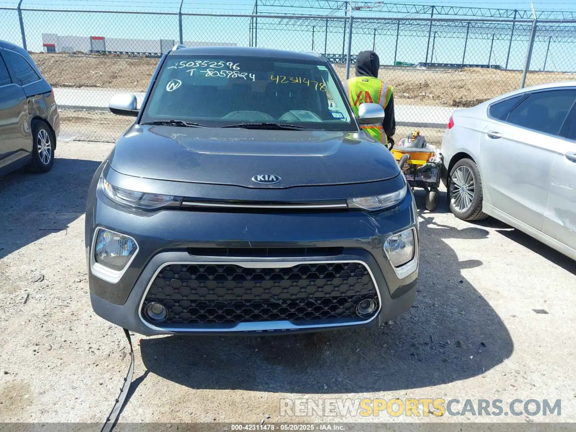12 Фотография поврежденного автомобиля KNDJ23AU0L7716443 KIA SOUL 2020